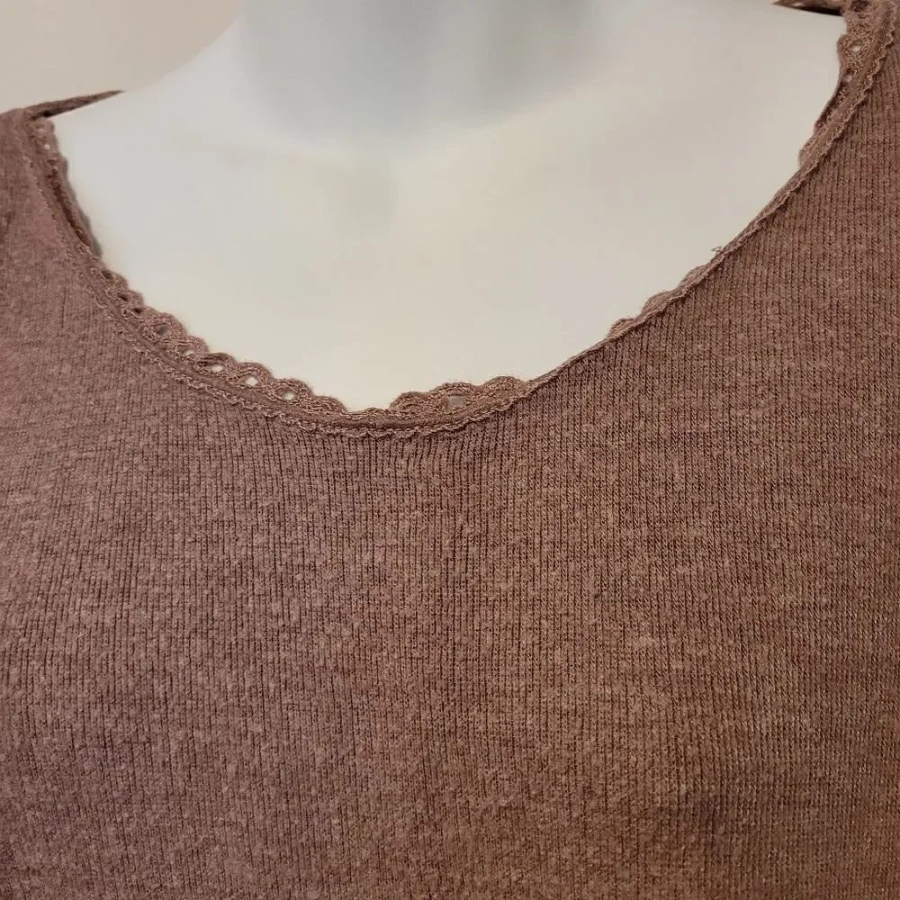 2/$20 Vintage Japan wool purple top - Picture 3 of 5
